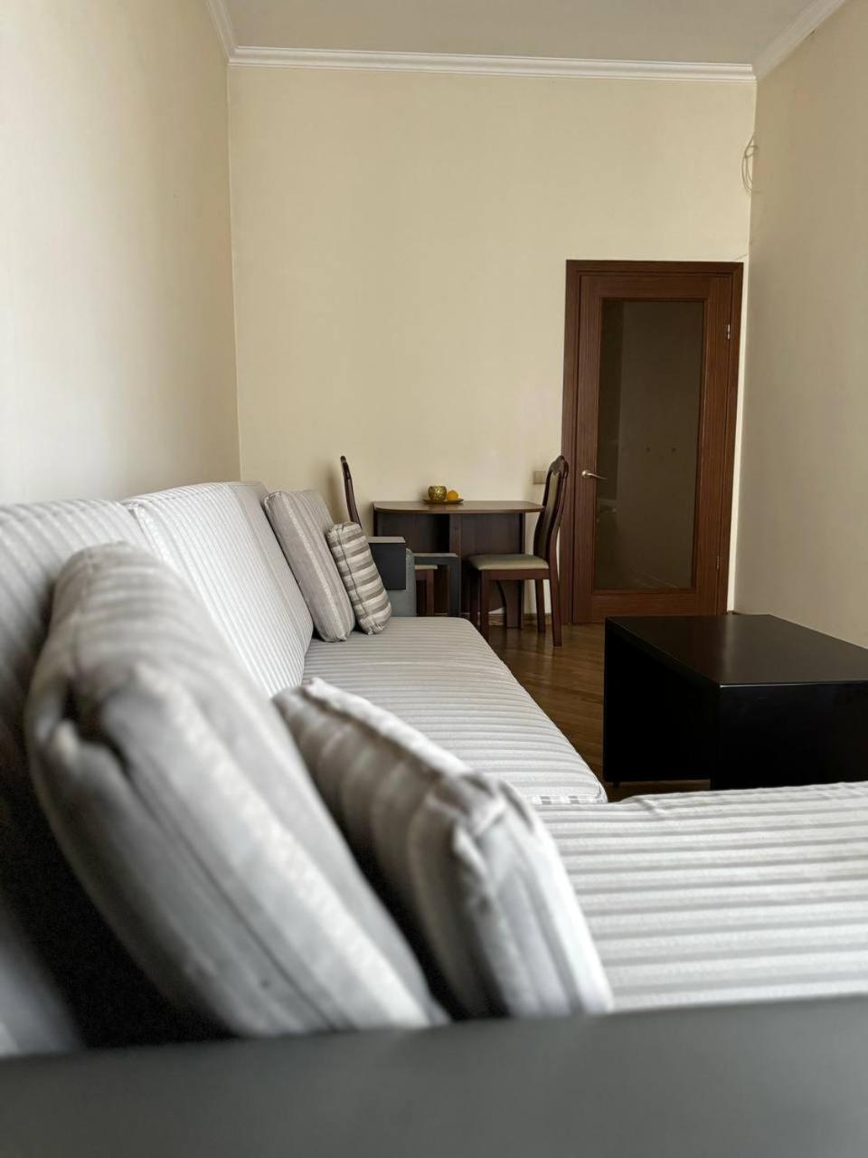 Apartment Menc *